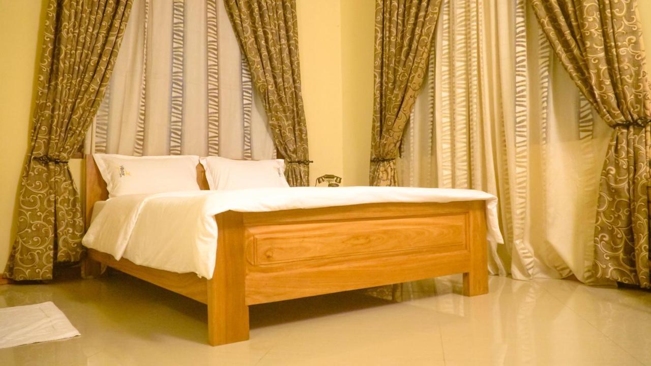 דאר א-סאלאם Hillstarh Hotel מראה חיצוני תמונה